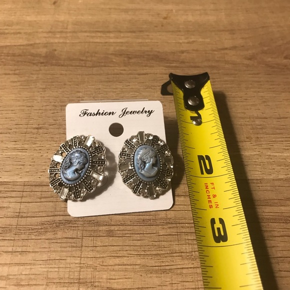 Vintage Blue Cameo Portrait Rhinestone Silver Plated Oval Pendant Earrings - Picture 7 of 7